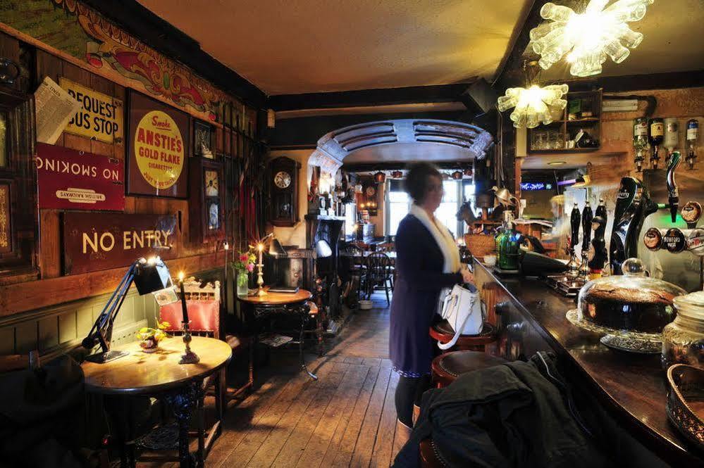 黑天鹅酒店 迪韦齐斯 外观 照片